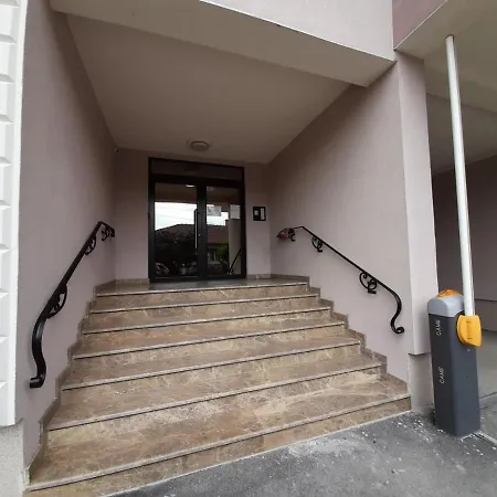 San Apartment Cacak Exterior photo